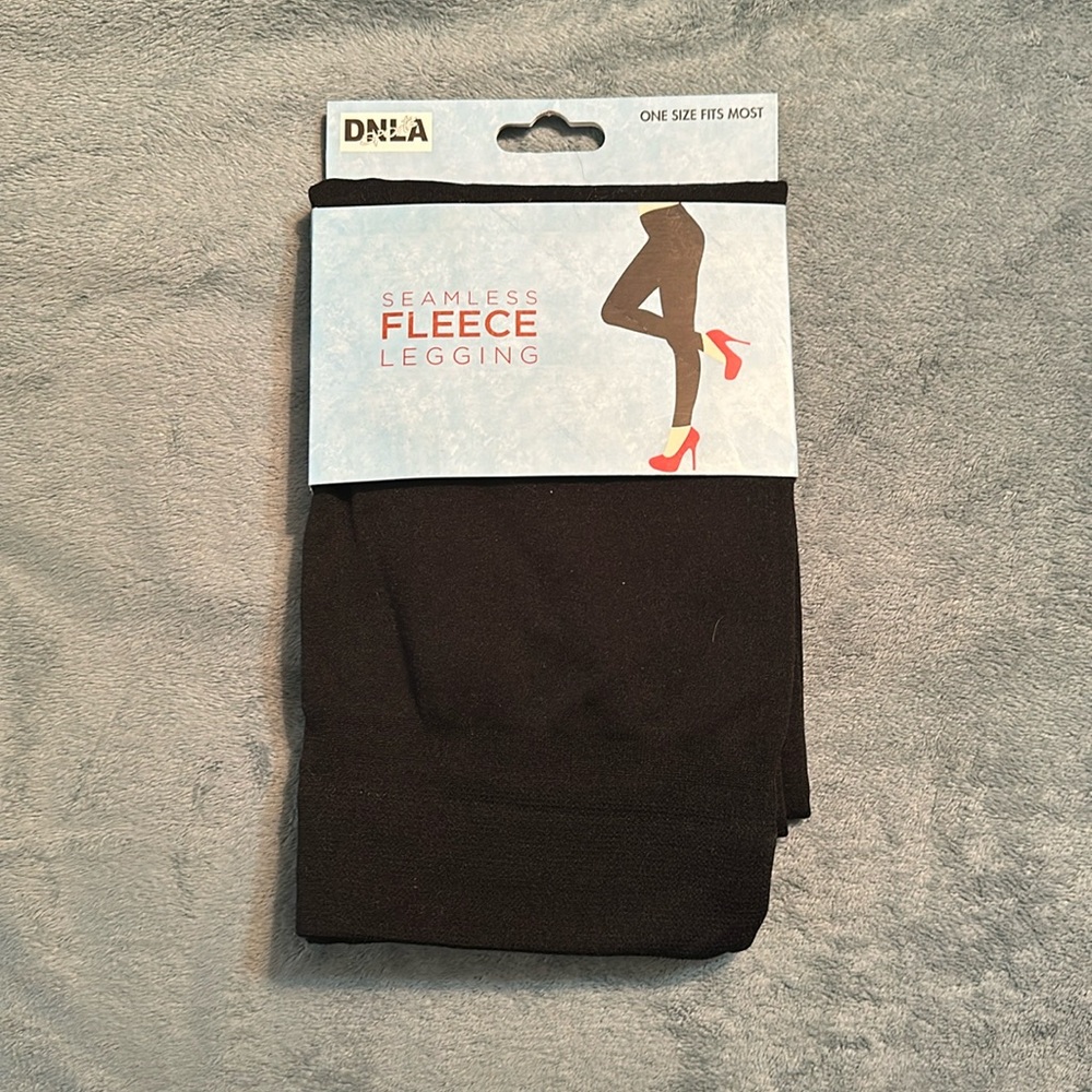 DNLA sports seamless fleece lined leggings one size fits most New